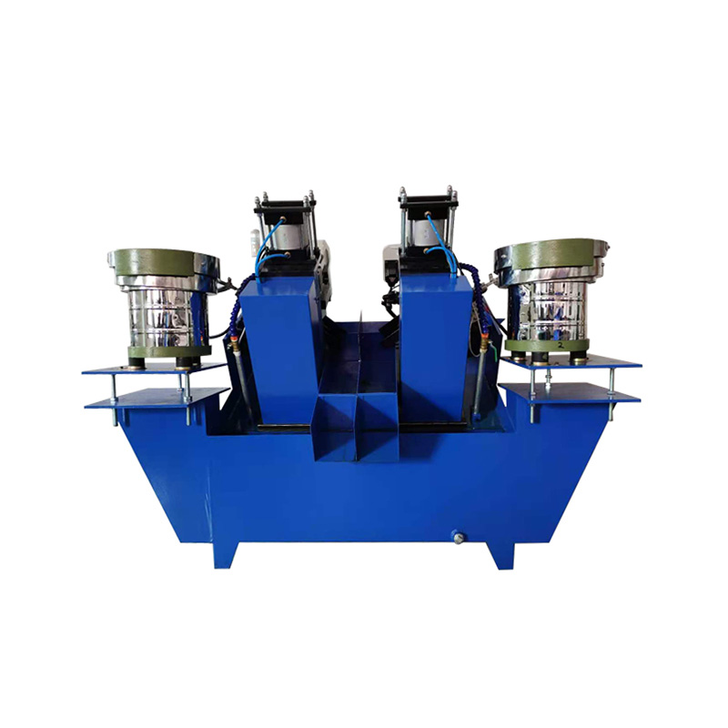 Maschiatrice per dadi da 25 mm